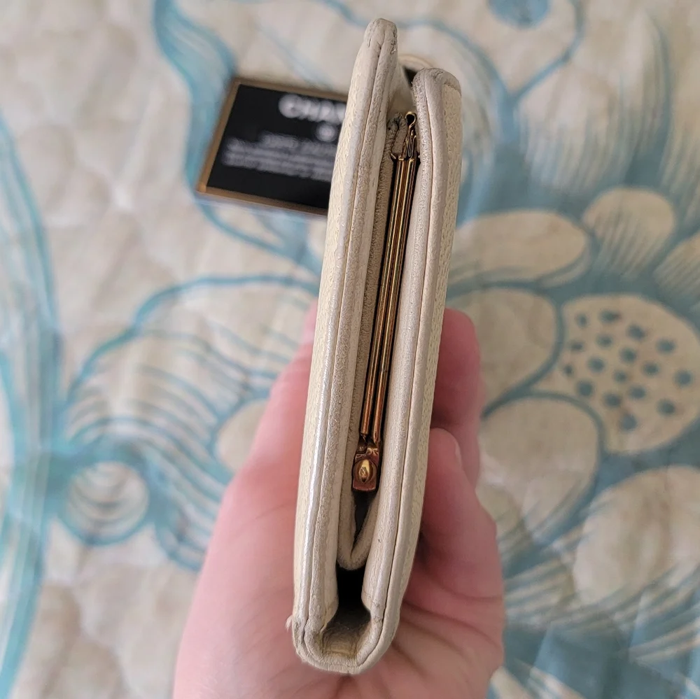 Chanel wallet - Picture 8 of 11